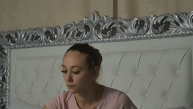 AliceMunro online show from September 29, 2025, 3:39 pm