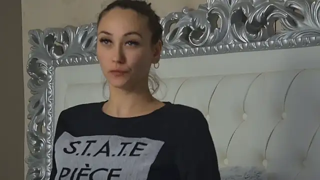 AliceMunro online show from October 21, 2025, 9:26 pm