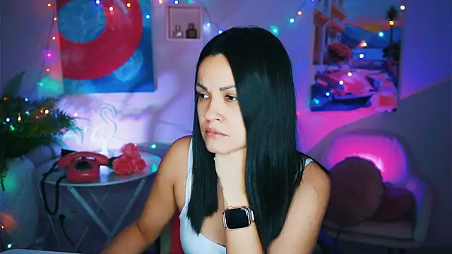 Snapshot of KarolinaRobinson chatting on December 17, 2024, 12:00 pm KarolinaRobinson online show from December 17, 2024, 12:00 pm