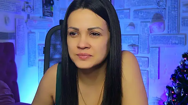 Snapshot of KarolinaRobinson chatting on January 4, 2025, 11:43 am KarolinaRobinson online show from January 4, 2025, 11:43 am