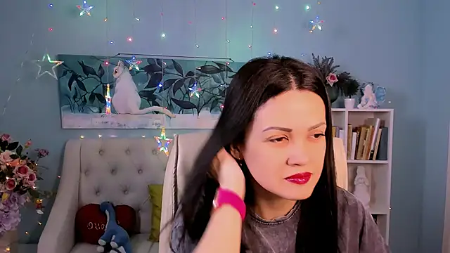 Snapshot of KarolinaRobinson chatting on February 5, 2025, 11:44 am KarolinaRobinson online show from February 5, 2025, 11:44 am