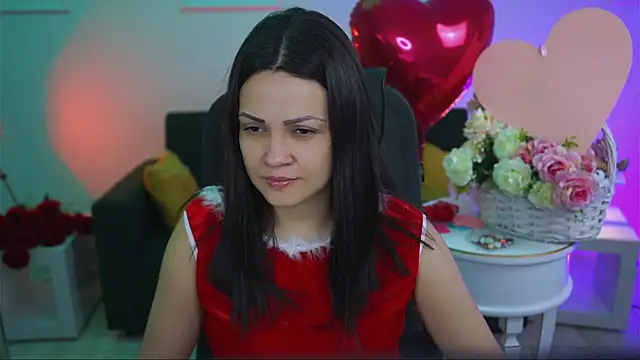 Snapshot of KarolinaRobinson chatting on February 13, 2025, 12:11 pm KarolinaRobinson online show from February 13, 2025, 12:11 pm