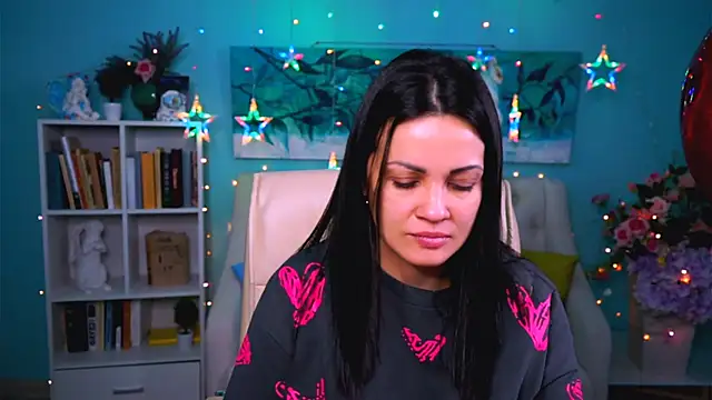 Snapshot of KarolinaRobinson chatting on February 14, 2025, 7:33 pm KarolinaRobinson online show from February 14, 2025, 7:33 pm