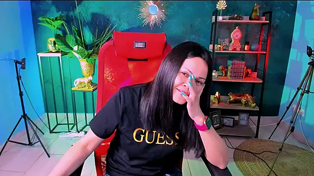 Snapshot of KarolinaRobinson chatting on February 15, 2025, 6:23 pm KarolinaRobinson online show from February 15, 2025, 6:23 pm