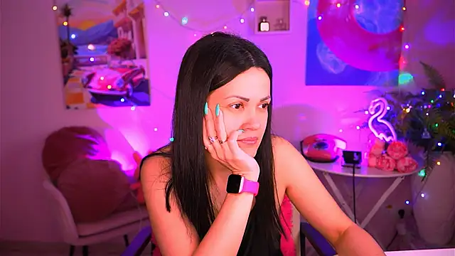 Snapshot of KarolinaRobinson chatting on February 18, 2025, 12:06 pm KarolinaRobinson online show from February 18, 2025, 12:06 pm