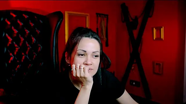 Snapshot of KarolinaRobinson chatting on March 22, 2025, 9:42 pm KarolinaRobinson online show from March 22, 2025, 9:42 pm