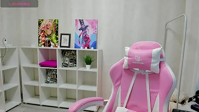 Stacey Brown online show from December 5, 2024, 1:25 am