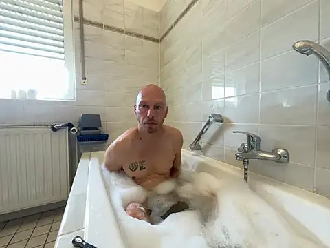 Germankink online show from May 17, 2026, 9:17 am