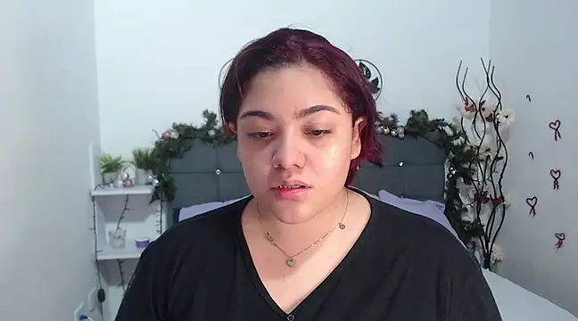 KathyGonzalez online show from December 24, 2024, 11:17 am