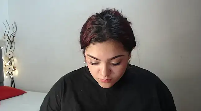 KathyGonzalez online show from March 13, 2025, 9:05 pm