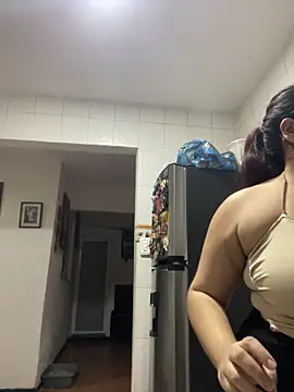 KathyGonzalez online show from September 16, 2025, 10:05 am