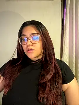 KathyGonzalez online show from September 17, 2025, 11:12 am