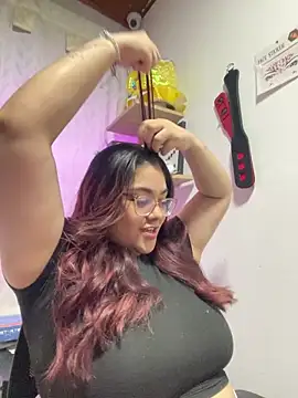 KathyGonzalez online show from October 15, 2025, 9:04 pm