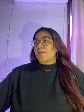 KathyGonzalez online show from December 2, 2025, 8:59 pm