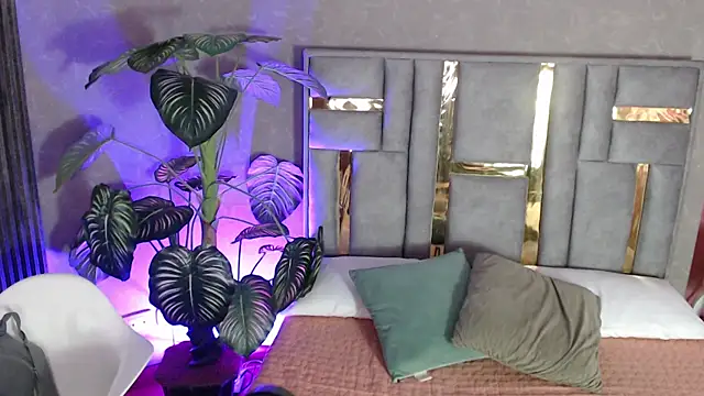 JuliaRose ks online show from December 3, 2025, 11:19 am