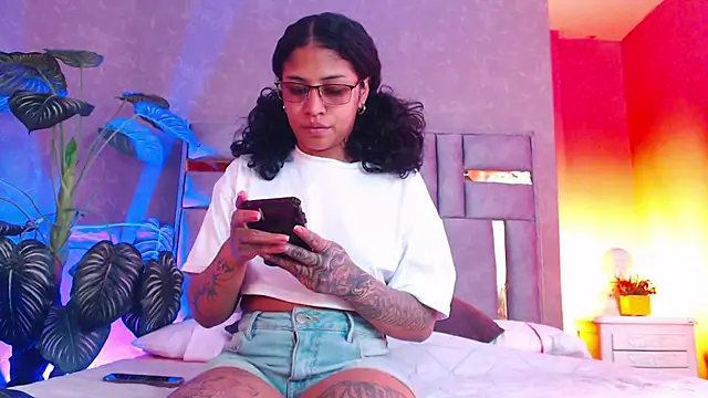 JuliaRose ks online show from December 22, 2025, 1:41 pm