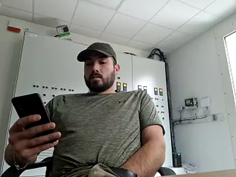 Snapshot of Leonormaldick chatting on December 15, 2025, 12:42 pm Leonormaldick online show from December 15, 2025, 12:42 pm