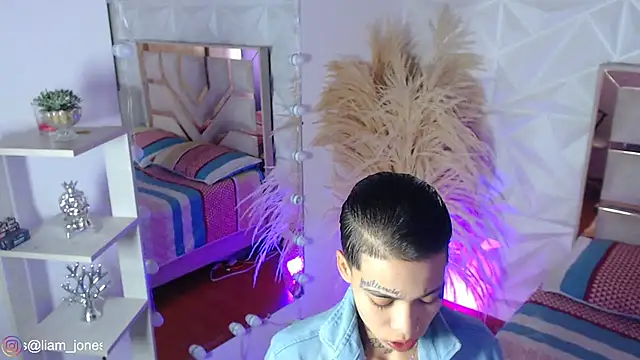 Jonesliam23 online show from March 27, 2026, 7:35 pm