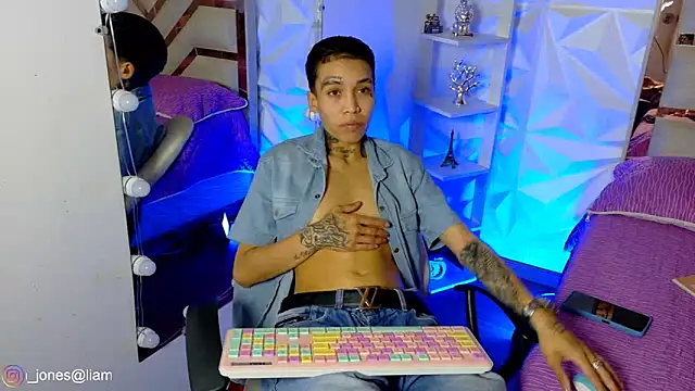 Jonesliam23 online show from May 16, 2026, 8:29 pm