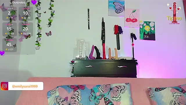 Snapshot of EmilyMeoww chatting on March 11, 2025, 11:26 pm EmilyMeoww online show from March 11, 2025, 11:26 pm