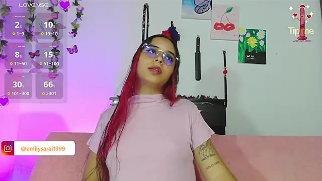 Snapshot of EmilyMeoww chatting on March 22, 2025, 1:00 am EmilyMeoww online show from March 22, 2025, 1:00 am