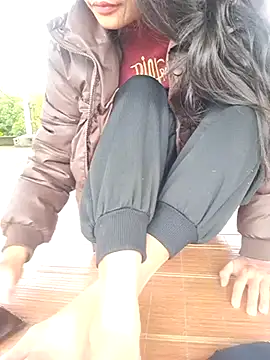 Snapshot of Linda_2k chatting on February 24, 2025, 8:27 am Linda 2k online show from February 24, 2025, 8:27 am