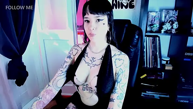 Snapshot of Demongirl6666 chatting on June 30, 2026, 6:36 am Demongirl6666 online show from June 30, 2026, 6:36 am