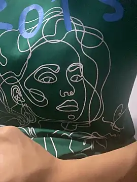 Snapshot of Vuvanne7 chatting on September 24, 2025, 12:19 pm Vuvanne7 online show from September 24, 2025, 12:19 pm