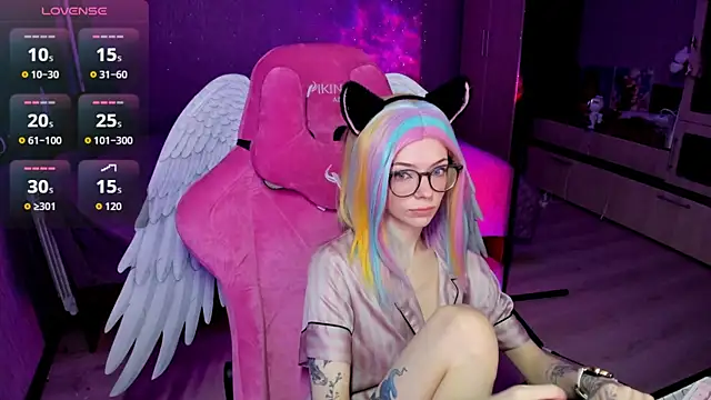 Snapshot of The_love_project chatting on November 14, 2025, 11:24 pm The love project online show from November 14, 2025, 11:24 pm