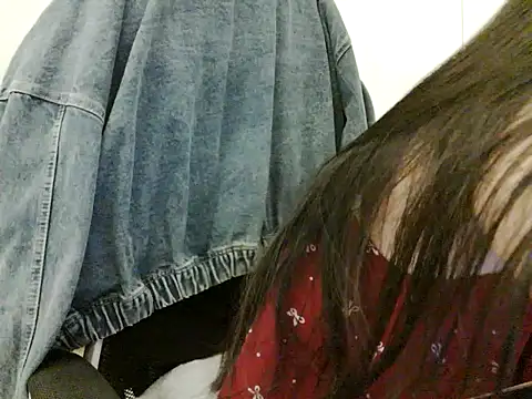 Yin-girl online show from October 23, 2025, 7:01 pm