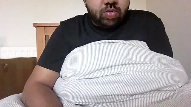 whoreboi98 online show from April 13, 2026, 5:51 pm