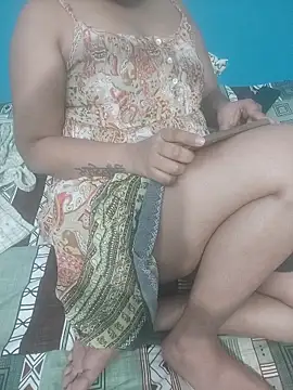 Snapshot of Dreamgirl1211 chatting on March 17, 2025, 6:32 pm Dreamgirl1211 online show from March 17, 2025, 6:32 pm