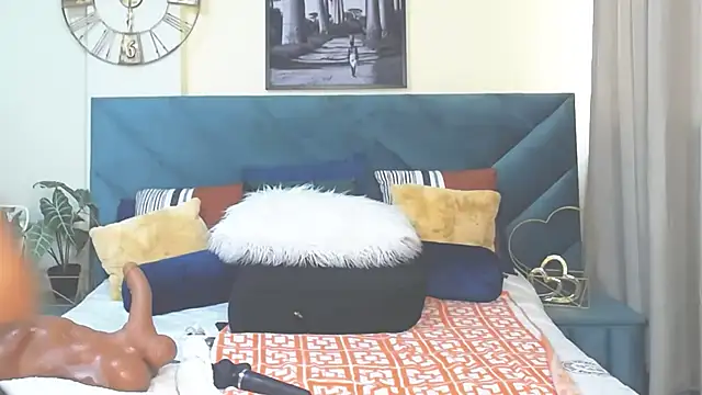 BubbleAngel online show from October 5, 2025, 2:48 pm