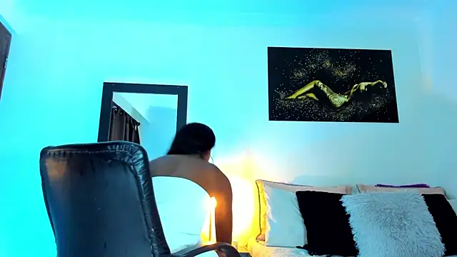 KimberlyBanks2 online show from October 29, 2025, 10:17 am