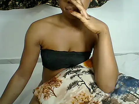 PrettyPrincess14 online show from December 17, 2025, 2:34 pm