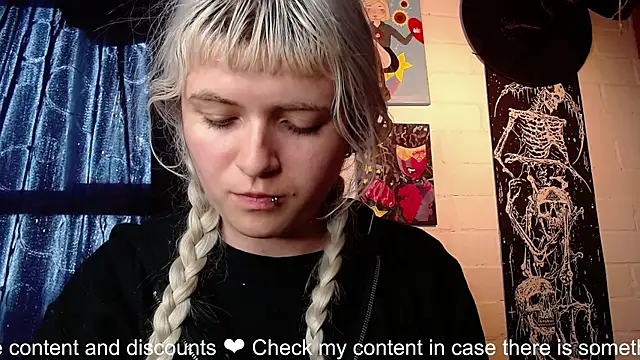 NEXT DOOR GIRL  online show from January 17, 2025, 5:41 pm