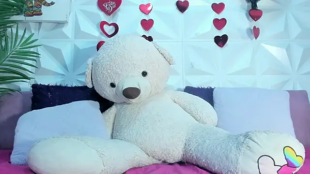 Snapshot of Briyit_Doll chatting on March 24, 2026, 2:38 am Briyit Doll online show from March 24, 2026, 2:38 am