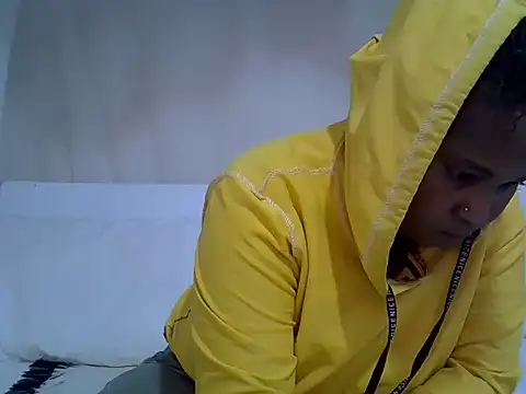 Snapshot of browndolly12 chatting on July 16, 2026, 11:49 am browndolly12 online show from July 16, 2026, 11:49 am