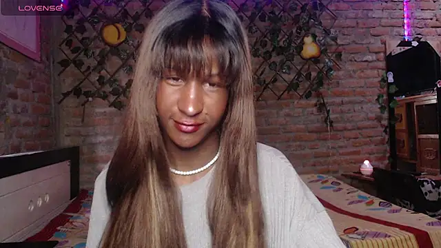 Angell Dustt  online show from March 25, 2026, 9:32 pm