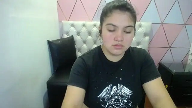 Marinasexxx online show from March 22, 2026, 6:55 pm