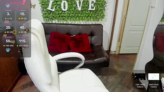 Enma  clark online show from March 11, 2025, 7:47 pm