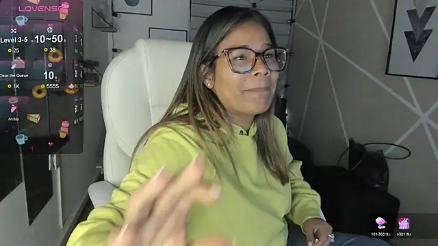 Enma  clark online show from September 17, 2025, 7:48 pm