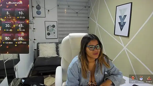 Enma  clark online show from December 23, 2025, 4:21 am