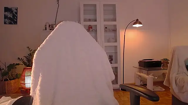 Snapshot of ginger_vi chatting on March 1, 2025, 2:04 am ginger vi online show from March 1, 2025, 2:04 am