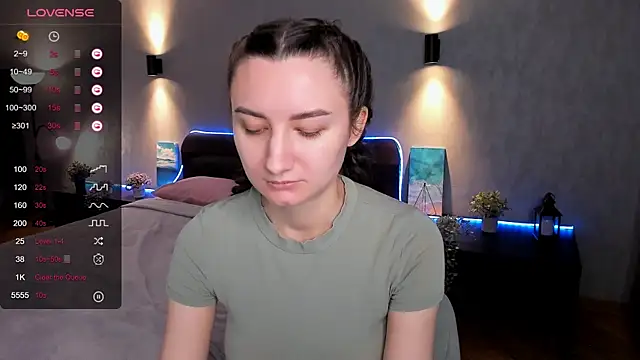 Snapshot of annacooleman chatting on February 18, 2025, 2:27 am annacooleman online show from February 18, 2025, 2:27 am