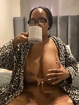 Snapshot of Saggy_areola95 chatting on July 15, 2026, 8:19 am Saggy areola95 online show from July 15, 2026, 8:19 am