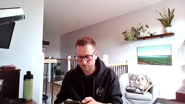 Bigdicktrav902 online show from April 10, 2026, 1:05 pm