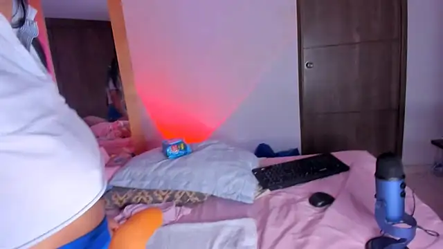 brendaruiz online show from February 26, 2025, 9:42 am