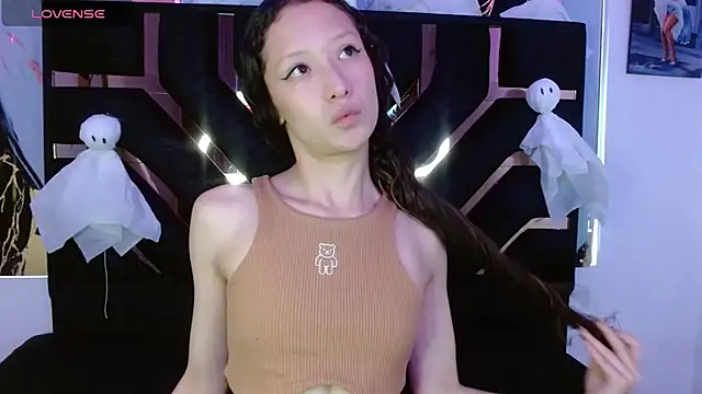 abbycutecs online show from October 24, 2025, 2:02 pm