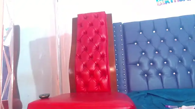 Snapshot of Queennwenn chatting on November 16, 2025, 11:38 am Queennwenn online show from November 16, 2025, 11:38 am